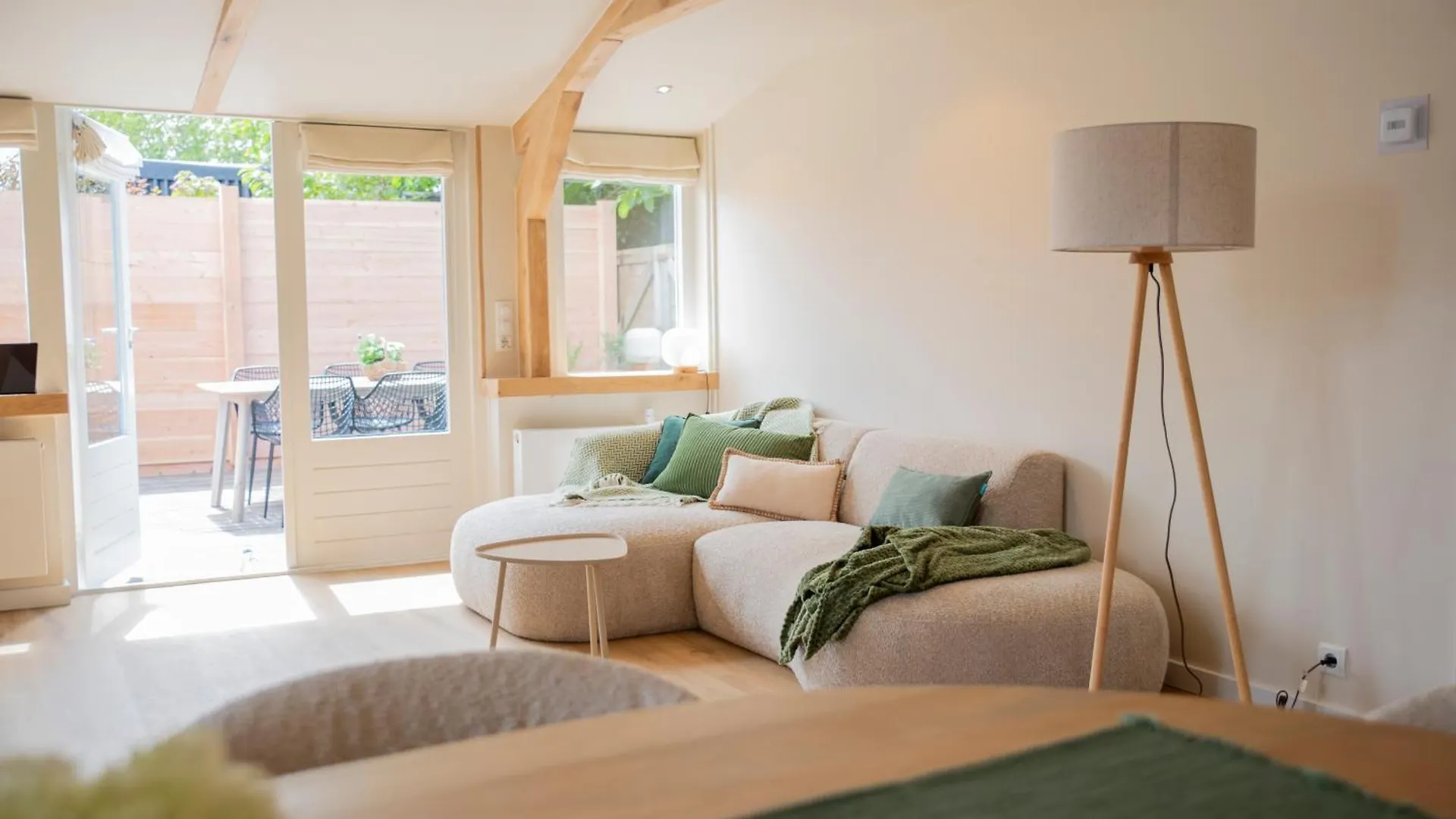 Westeindercabin, Aan Het Water En Naast Amsterdam contacts